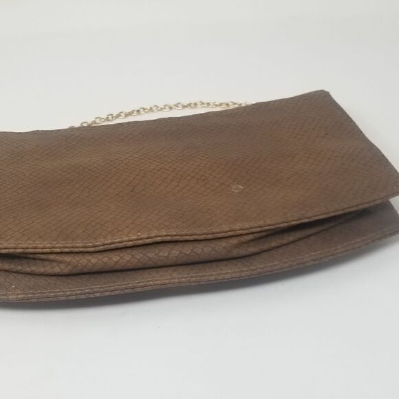 MIZTIGUE BROWN CROSSBODY BAG WITH GOLD CHAIN HANDLE. - Picture 9 of 13